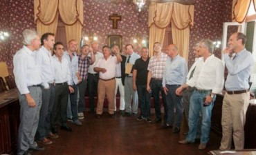 Intendentes del Frente Renovador en Mercedes con la presencia de Javier Mignaquy