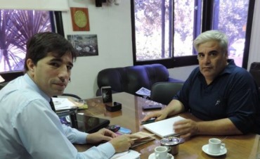 El intendente de Gral Viamonte de reùne con instituciones de Zavalia