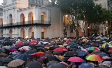 Primeras observaciones sobre la marcha de silencio del 18F by Víctor E. Lapegna