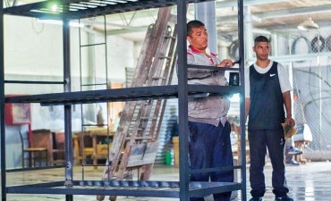 Internos producen 100 camas cuchetas triples para cadetes penitenciarios