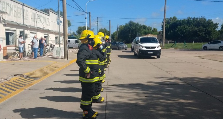 Y sonò la sirena de Bomberos en el ùltimo adiòs a Roberto Fava