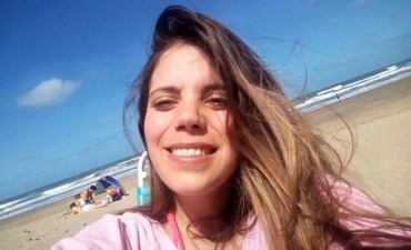 Una joven vecina, a traves de una invitaciòn de la embajada, compartirà un evento con motivo de la llegada del Presidente Estadounidense