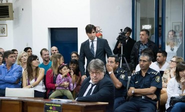 En intendente Flexas hablò ante la Asamblea legislativa local