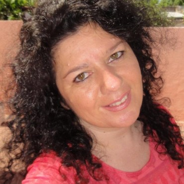 Equilibra tus chakras con mantras y afirmaciones By Prof Adriana Rius