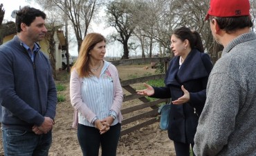 Fernanda Vallejos de campaña en Los Toldos
