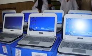 Entrega de Netbooks en instituciones educativas