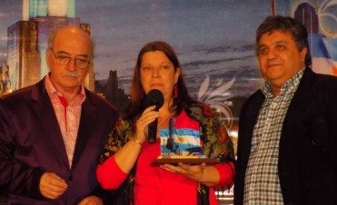WALTER OGANDO:Estoy muy feliz de estar en Rosario, obtener por 3º año consecutivo la estatuilla y estar representando a mi tierra