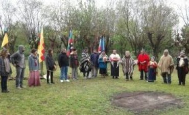 Delegaciones de varias localidades participaron de la ceremonia del rebrote y el Entuzuamn
