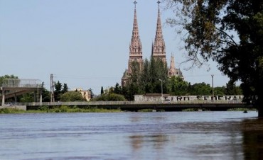Sigue la crecida del Río Luján