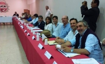 Reunión con la gobernadora y los intendentes electos de Bs. As.