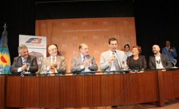 900 trabajadores de Ferrobaires se capacitaron para atender mejor al pasajero
