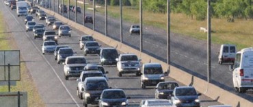 Intenso movimiento en ruta 2 por el recambio turístico