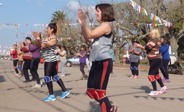 Clases de Reggaeton en el Barrio J.D. Perón
