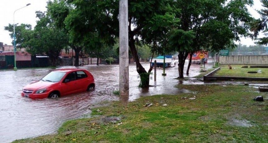 Fuertes temporales dejaron destrozos en La Rioja y Tucumán