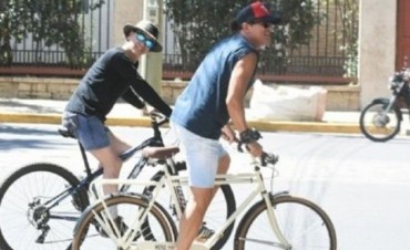 Carlos Vives sorprendió con un paseo en bici por San Juan