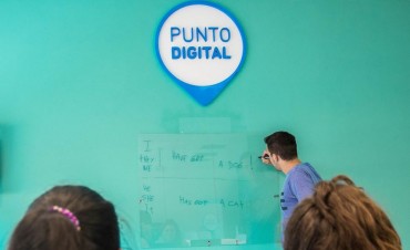 Todavía no sabes que estudiar? Vení al Punto Digital!