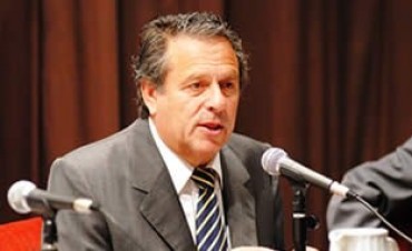 La Defensoría del Pueblo propone urgente diálogo entre el Gobierno y los Docentes