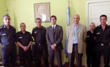 Renuevan las autoridades en la policia local