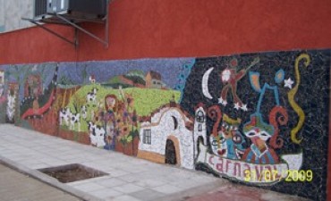 Se desprende el mural ubicado en la Estación Terminal de Ómnibus