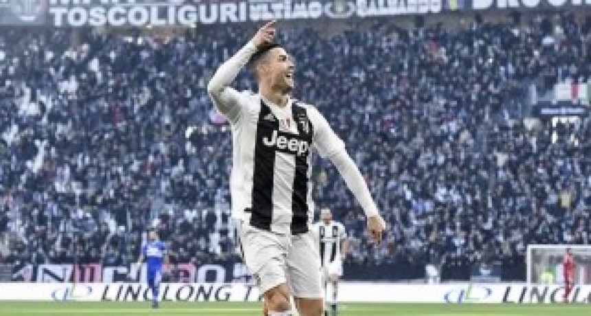 Juventus no descarta vender a Ronaldo por un valor inferior al que lo pagó, según prensa italiana