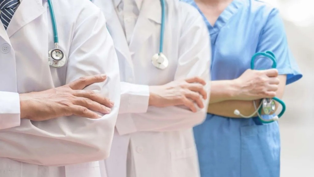 La matrícula nacional será requisito suficiente para los trabajadores de la salud en hospitales nacionales