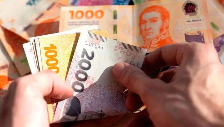 Es Oficial: El Gobierno aumentó el salario mínimo, vital y móvil