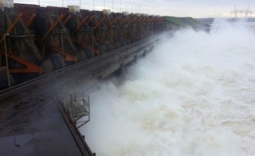 Yaciretá: Se fisuró el muro y hablan de la “peor catástrofe de la Argentina”