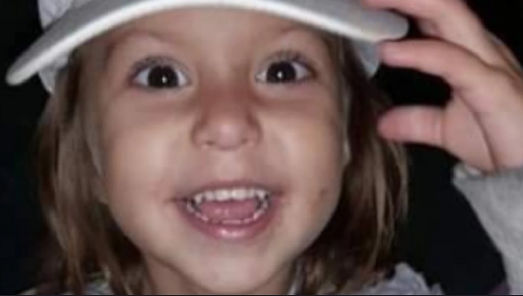 Encontraron muerta a una nena: acusan a la niñera de haberla encerrado horas con la estufa prendida