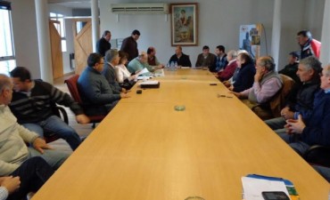 En la Sala Bicentenario de la Municipalidad de Gral. Viamonte, se realizo la Primer reunión de Gabinete con el Intendente Dr. Javier Carlos Mignaquy