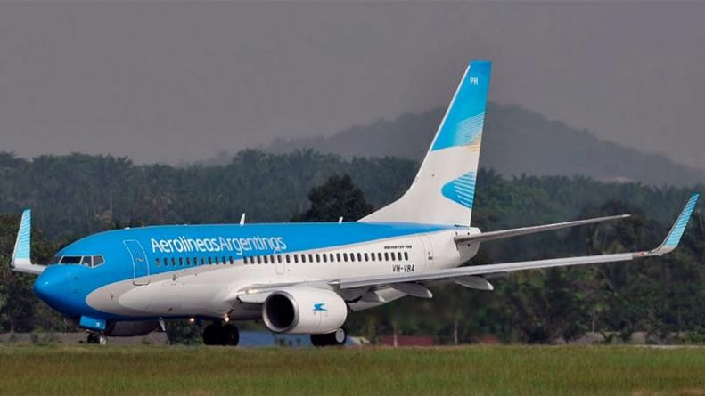 Un avión de Aerolíneas Argentinas aterrizó de emergencia tras una amenaza de bomba