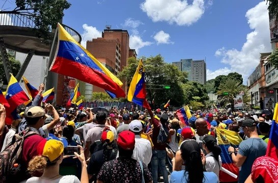 Marcha opositora en Venezuela con Corina Machado a la cabeza: “Vamos a defender la voluntad del pueblo”