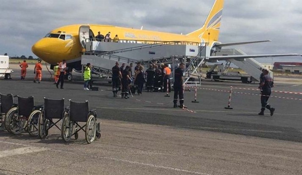 Nueva York: avión estuvo en cuarentena con 10 personas enfermas