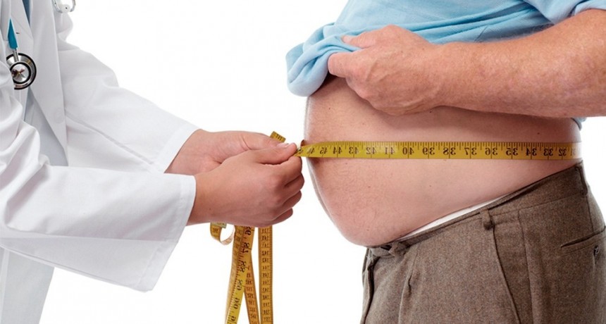 La obesidad es un factor de riesgo frente al coronavirus subestimado por los pacientes