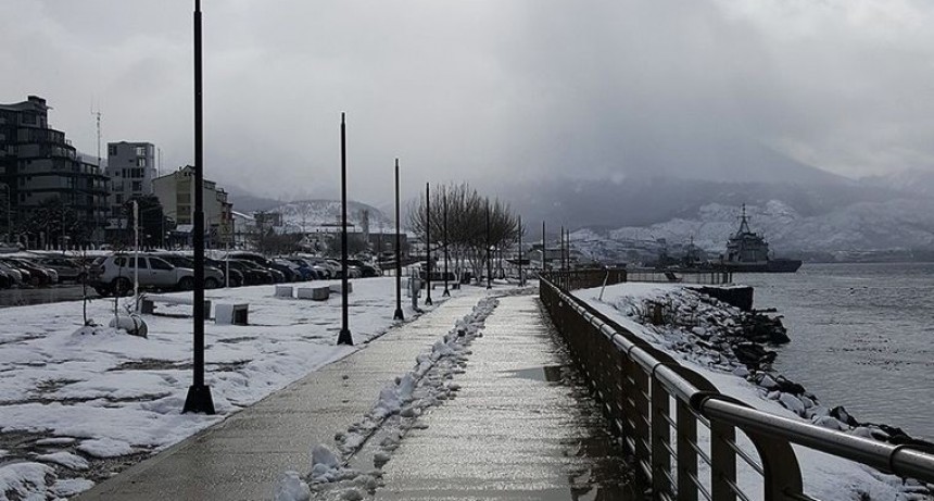 Inesperado fenómeno  | Una nevada cubre de blanco a Ushuaia en plena primavera