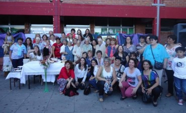 EL PAPA FRANCISCO DIJO: “HAGAN LIO” Asì fue como surgiò el primer encuentro de ex Pupilas del colegio San Josè en el 2014.