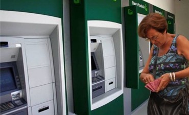 Jubilados y pensionados bonaerenses cobran haberes de marzo